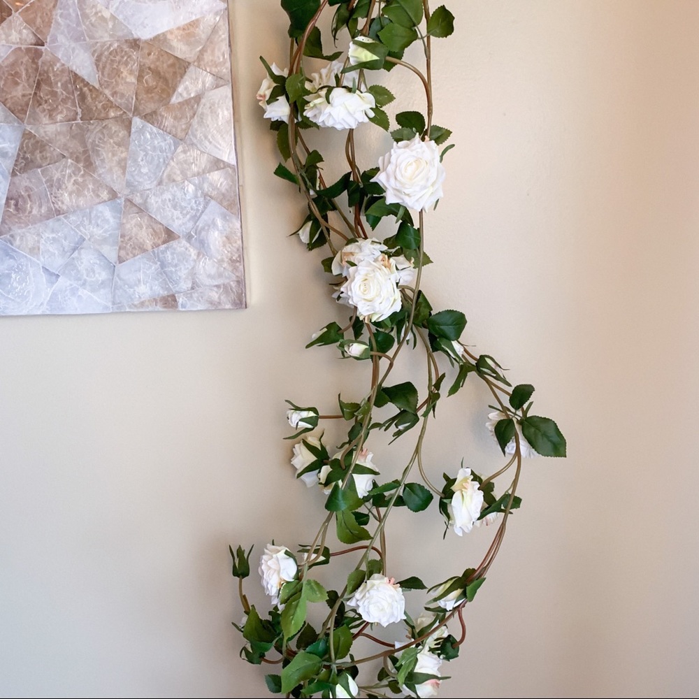 Rose garland decor wedding